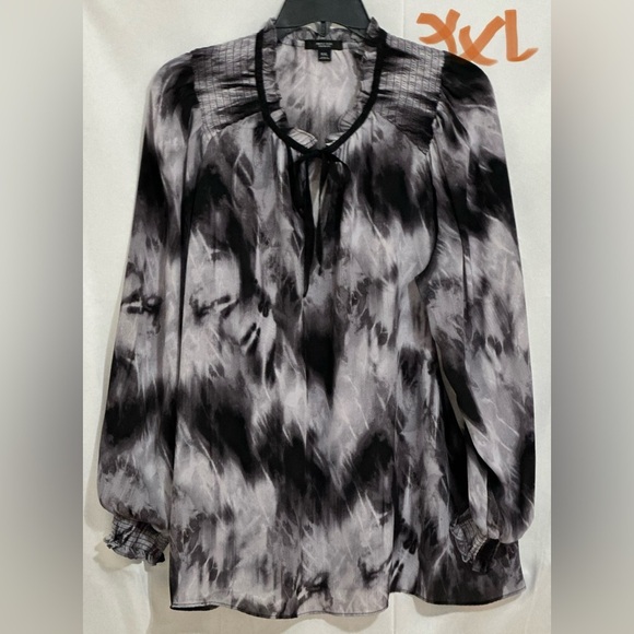 Simply Vera Vera Wang Tops - LADIES BLACK, WHITE & A HINT OF PURPLE COLORED TOP